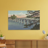 North Bend, Oregon - Coos Bay Bridge View Leinwanddruck (Insitu (Wohnzimmer))