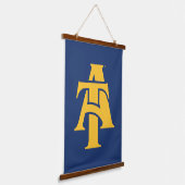 North Carolina A&T Staat University | Ein Logo Wandteppich Mit Holzrahmen (Gewinkelt)