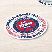 North Carolina Red White Blue Typografie Runder Pappuntersetzer (Angewinkelt)