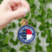 North Carolina Round Emblem Schlüsselanhänger (Hand)