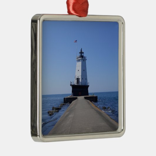 North Pierhead Lighthouse, Ludington, MI Metal ode Ornament Aus Metall (Rechts)