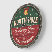 North Pole Delivery Zone Große Wanduhr (Winkel)