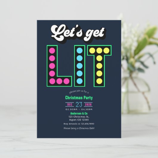 Northern Lights Lets Get Lit Retro Christmas Party Einladung (Stehend Vorderseite)