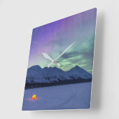 Northern Lights Mount Pass | Kenai Halbinsel Quadratische Wanduhr (Winkel)