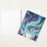 Northern Lights Night Sky Romantic Landscape Planer<br><div class="desc">Celebrate love under the stars with this enchanting Celestial Aurora Borealis wedding design featuring a romantic watercolor night landscape. A couple walks hand in hand along a glowing river beneath a breathtaking sky filled with northern lights, constellations, planets, and shimmering stars. Surrounded by mystical mountains and crystals, the magical scene...</div>