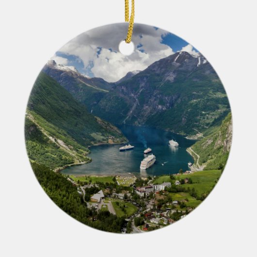 Norwegen-Ansicht zu Geiranger von Flydalsjuvet Keramik Ornament (Vorne)