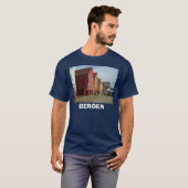 Norwegen, Bergen, traditionelle gemalte Gebäude T-Shirt (Vorne ganz)