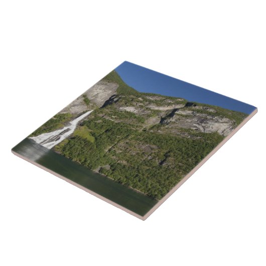 Norwegen, Geirangerfjord (UNESCO), Geiranger. Fliese (Seite)