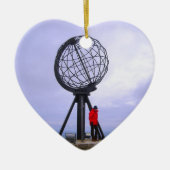 Norwegen, Nordkap, Kugelsymbol Keramikornament (Vorne)