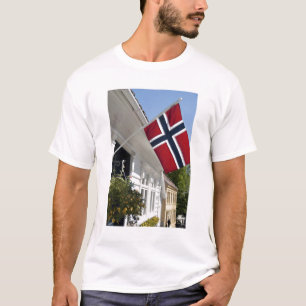Norwegen, Stavanger. Historische Innenstadtansicht T-Shirt