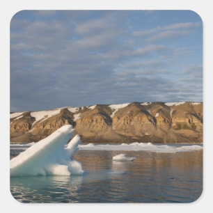 Norwegen, Svalbard, Spitsbergen-Insel, Sonnenunter Quadratischer Aufkleber