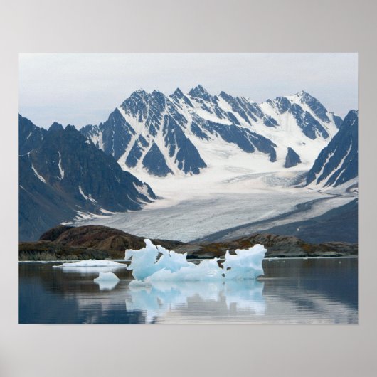 Norwegen, zurückweichender Gletscher und Eisberg Poster (Vorne)