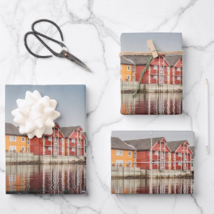 Norwegische bemalte Häuser Geschenkpapier Set