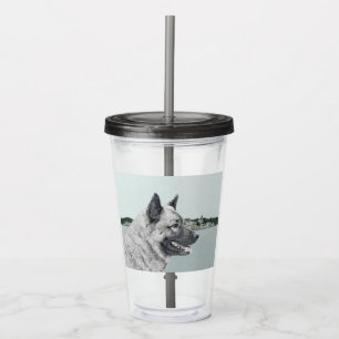 Norwegischer Elkhound bei Village Painting - Hunde Acryltrinkbecher