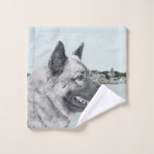 Norwegischer Elkhound bei Village Painting - Hunde Badhandtuch Set (Waschlappen)