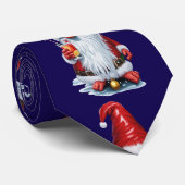 Norwegischer Gnome mit Cranberry Juice Cocktail Krawatte (Gerollt)