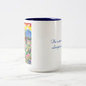 Norwegisches Mädchen in Bunad Zweifarbige Tasse (Mittel)