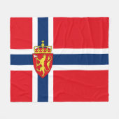Norwegisches Wappen unter norwegischer Flagge, Nor Fleecedecke (Vorderseite (Horizontal))