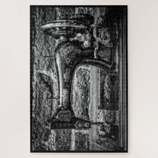 Nostalgic Sewing Machine Monochrome Puzzle (Vertikal)