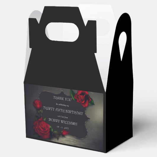 Nostalgische gotische Liebe zum Geburtstag Geschenkschachtel (Geöffnet)