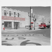 Nostalgische Route 66 Mother Road Winslow Arizona Fleecedecke (Vorderseite (Horizontal))