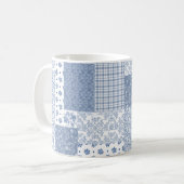 Nostalgischer Indigo-Faux-Patchwork-Kaffeebecher Kaffeetasse (Vorderseite Links)