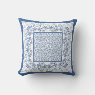 Nostalgisches Indigo-Blau und Weiß mit floraler Um Kissen