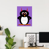Nosy kleine F*cker argiert dir Evil Pinguin Poster (Heimbüro)