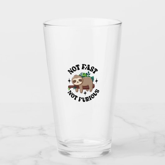 Not Fast Not Furious Funny Cute Sleepy Sloth Glas (Vorderseite)