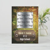 Not grün Camouflage Abschluss Foto Einladung (Stehend Vorderseite)