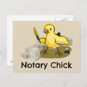 Notary Chick mit Feather Quill und Dokumenten Postkarte (Vorne/Hinten)