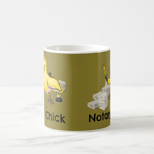 Notary Chick Yellow Feather Quill and Documents Kaffeetasse (Mittel)