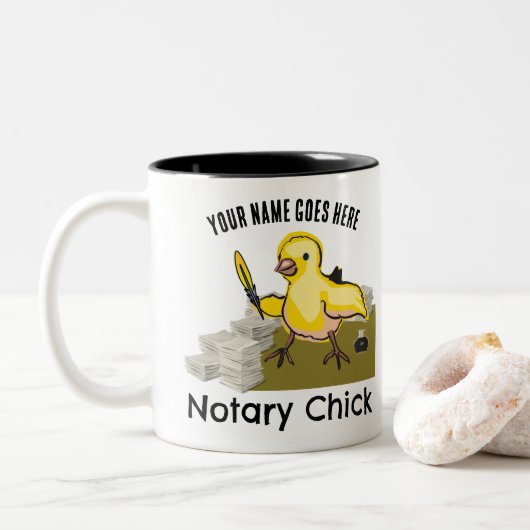 Notary Chick Yellow Feather Quill Customized Name Zweifarbige Tasse (Mit Donut)