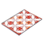 Notebook mit rotem und orangefarbenem Quiltmuster Notizblock (Linke Seite)