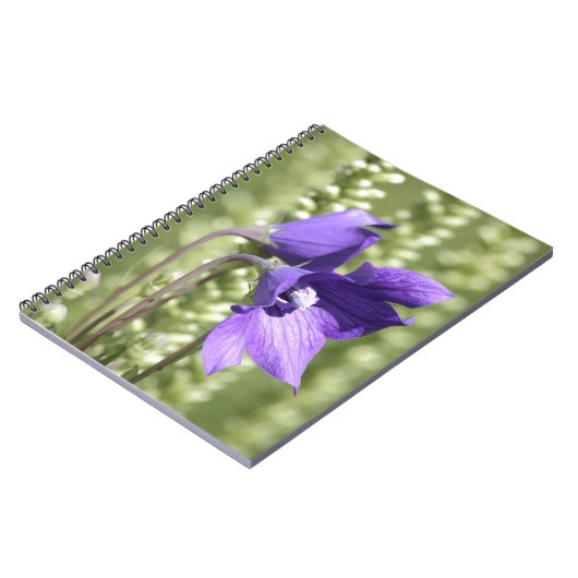 Notebook mit Soft Green und Lila Blume Notizblock (Linke Seite)