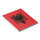 Notepad mit der Flagge Albaniens Notizblock (angewinkelt)