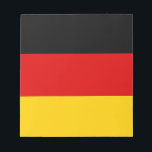 Notepad mit der Flagge Deutschlands Notizblock<br><div class="desc">Fügen Sie Ihrer Schreibwarensammlung eine Touch deutschen Stolzes mit unserem exklusiven Notizblock mit der Flagge Deutschlands hinzu! Dieses Notizblock ist mit viel Liebe zum Detail gestaltet und ist mehr als nur ein praktisches Element, es ist eine Feier der deutschen Kultur und des deutschen Kulturerbes. Das auffallende Design zeigt deutlich die...</div>