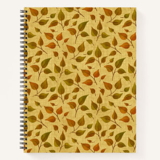 Notizbuch mit Herbstblättern