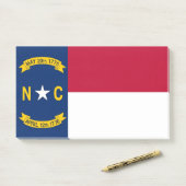 Notizen unter der Flagge von North Carolina, USA (Auf Schreibtisch)