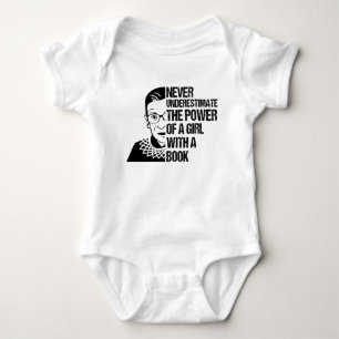 Notorische RBG, unterschätzen Mädchen nie mit eine Baby Strampler