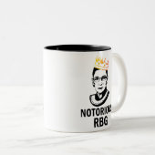 Notorous RBG (GOLD) - Ruth Bader Ginsburg Zweifarbige Tasse (VorderseiteRechts)