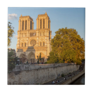 Notre Dame de Paris at Golden Hour - Paris, Frankr Fliese