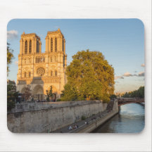Notre Dame de Paris at Golden Hour - Paris, Frankr