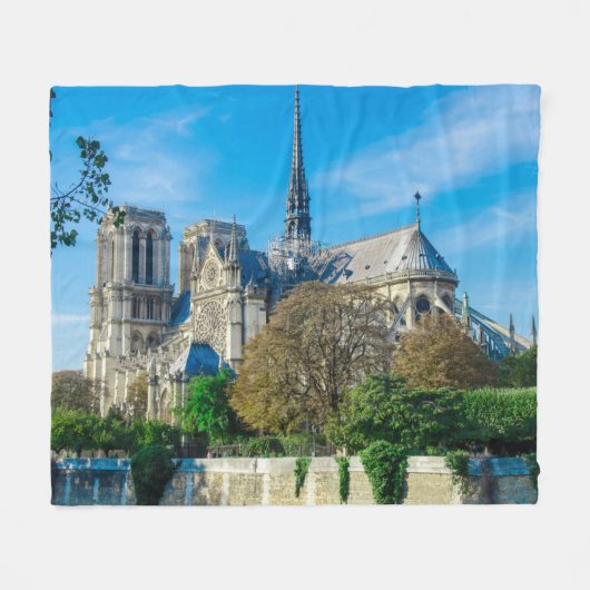 Notre Dame de Paris in Frankreich Fleecedecke (Vorderseite (Horizontal))