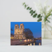 Notre Dame während der Dämmerungs-Postkarte Postkarte (Stehend Vorderseite)