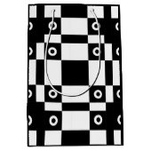 Noughts and Squares Schwarz-weiß Mittlere Geschenktüte (Vorderseite)