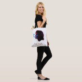Nova Glow Gemalte Stille Tasche (Am Model)