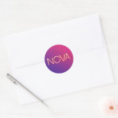 Nova Name in Neonleuchten Klassischer Rundaufklebe Runder Aufkleber (Umschlag)