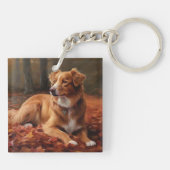 Nova Scotia Duck Terrier im Herbst Leaves Fall Schlüsselanhänger (Rückseite)