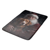 Nova Scotia Duck Toller mit dem Weihnachtsmann fei Badematte (Schrägansicht)